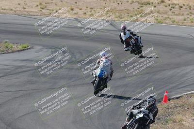 media/Apr-20-2025-AHRMA (Sun) [[393a79c373]]/Race/group 10 early race/Turn 4b/